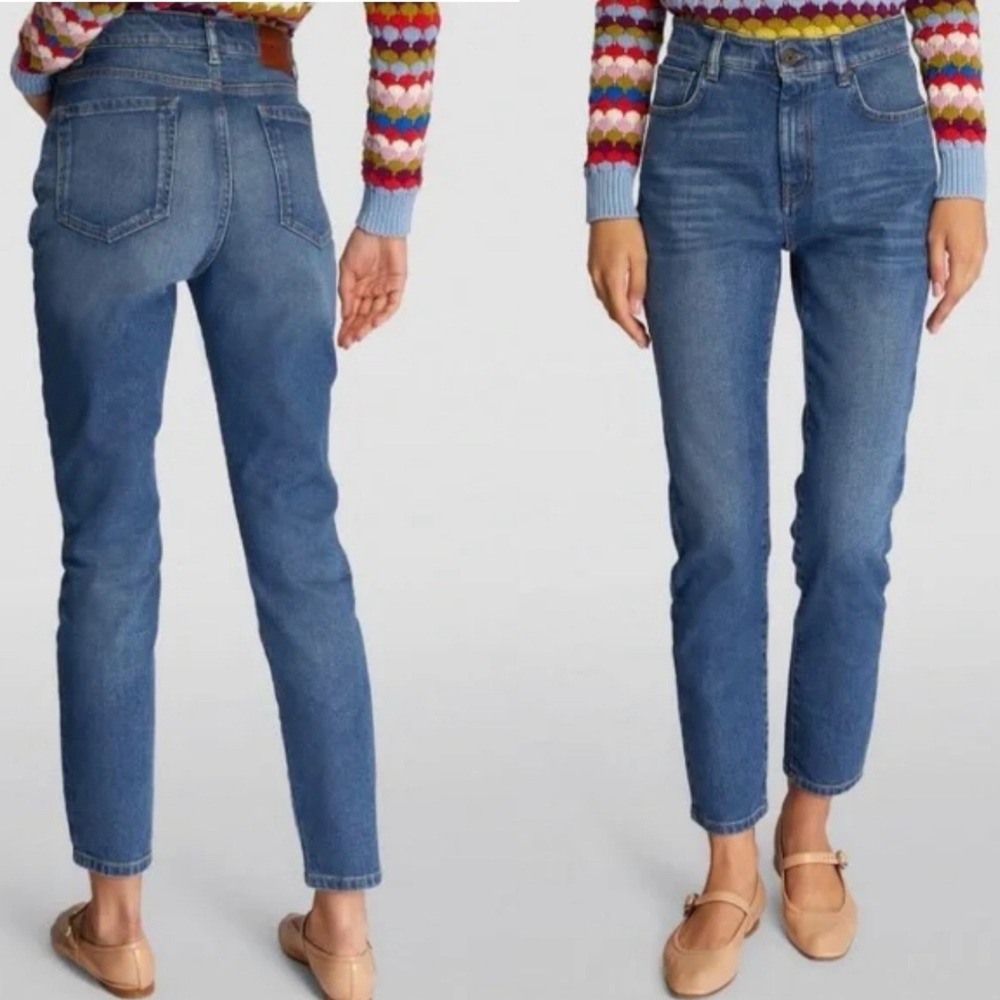 Weekend Max Mara Straight and Slim Jeans‎ in Medium Blue Denim Wash Size 4